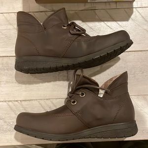 COPY - Brown born ankle boots size women’s 6.5 new with box